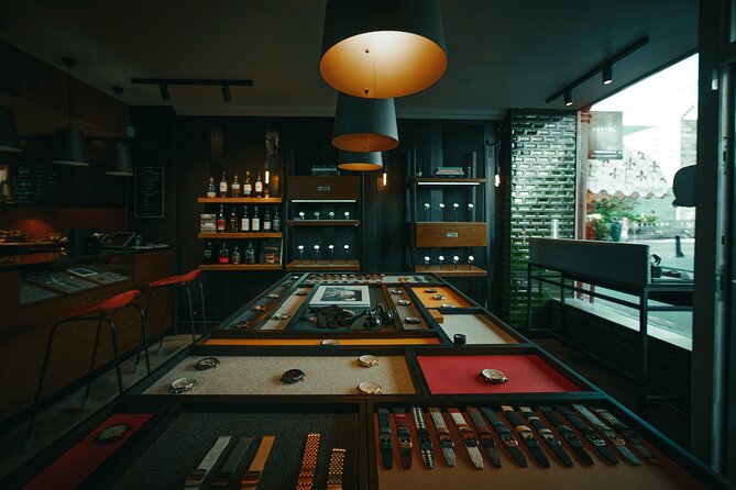 Watch Building Experience - St Andrews - Scottish drinks and a warm welcome