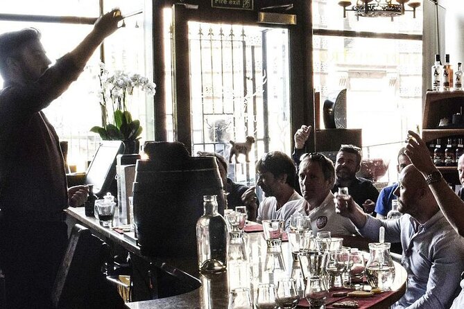 Whisky Tasting at Edinburgh's Award Winning Whiski Rooms - Why Whiski Rooms makes a good whisky base