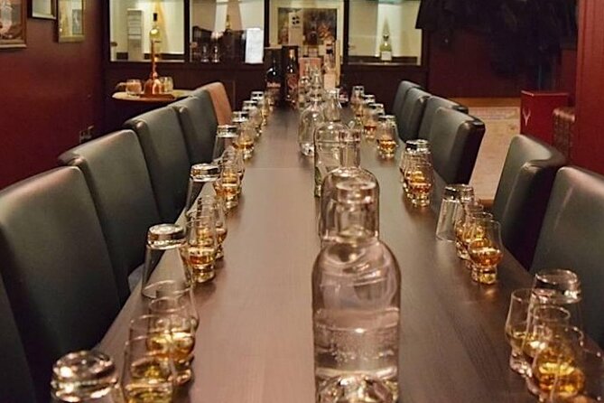 Whisky Tasting at Edinburgh's Award Winning Whiski Rooms - What happens during the four-dram tasting